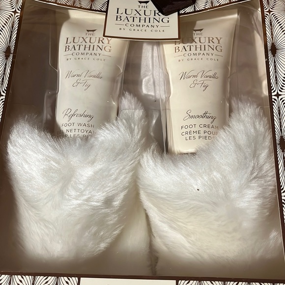 The Luxury Bathing Co. Warm Vanilla Fig Set-The perfect for that special person - Picture 2 of 4